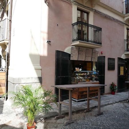 Vuciata Apartments Катания Экстерьер фото